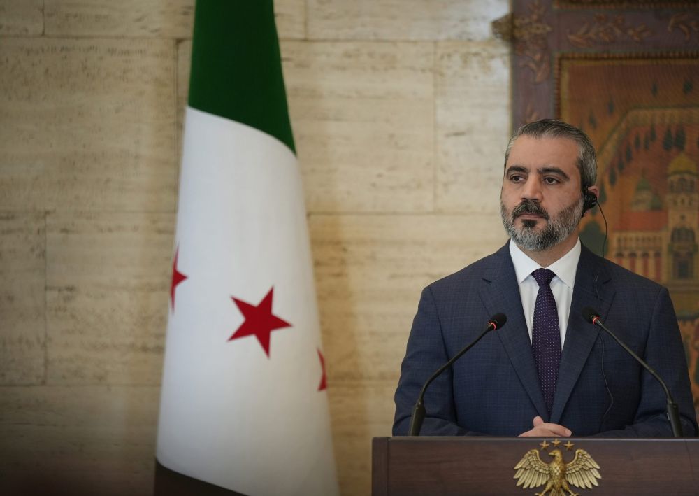 وزير الخارجية السوري أسعد الشيباني خلال مؤتمر صحفي مشترك مع نظيره الدنماركي لارس لوكه راسموسن في قصر تشرين بدمشق، 1 أيلول 2026 – سانا.