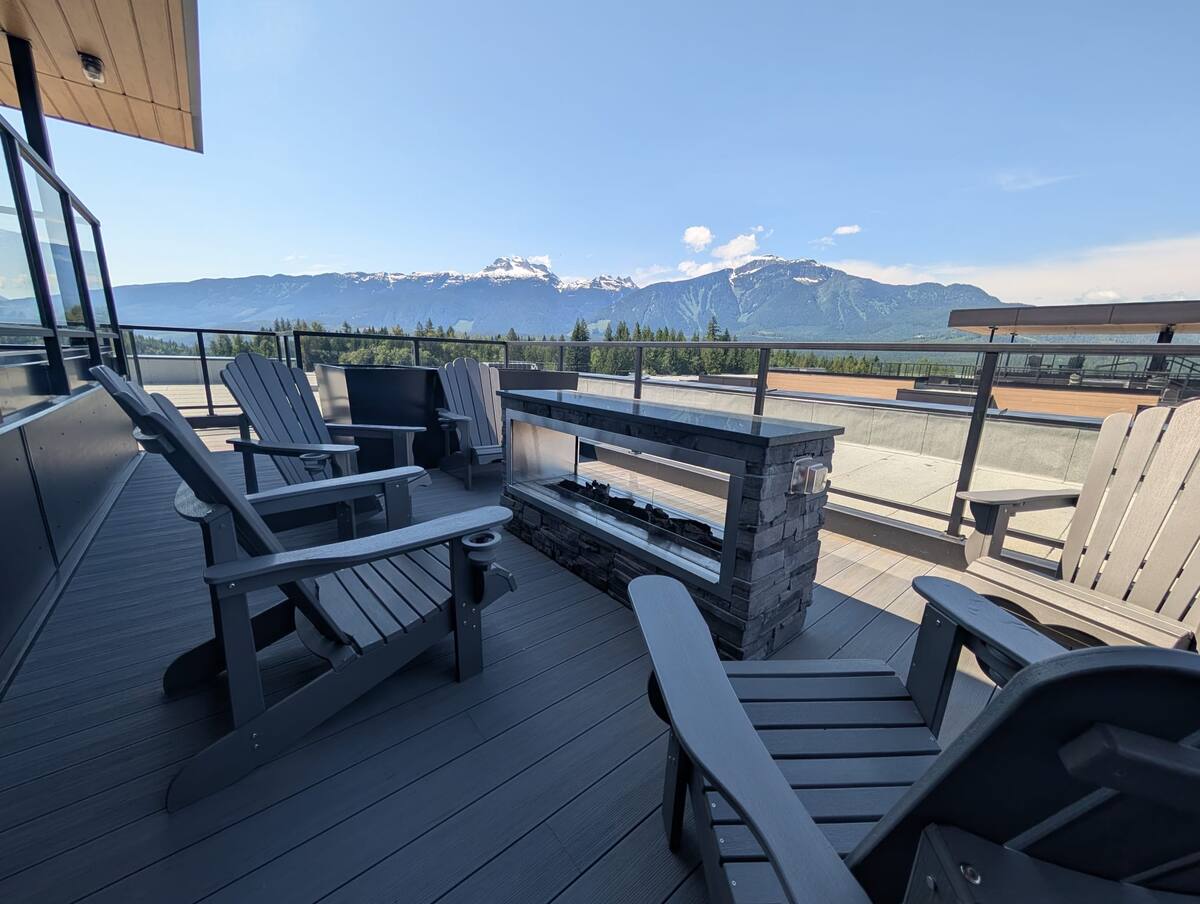 Blush Alpine Firepit and outdoor seating and views, Host Revy