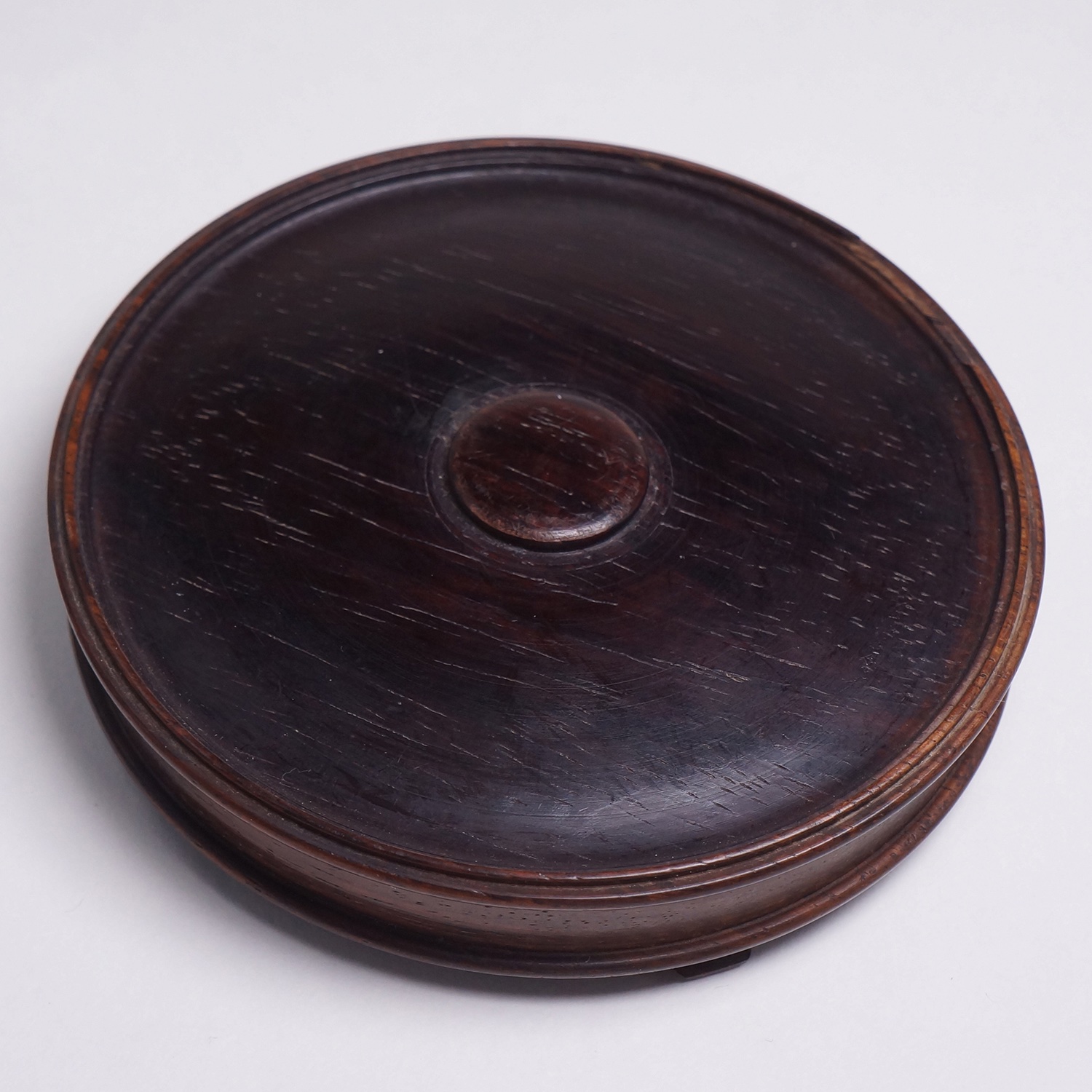 C. 1662-1722 清康熙翠毛蓝青花“携琴访友”图笔筒- Hou のDigital