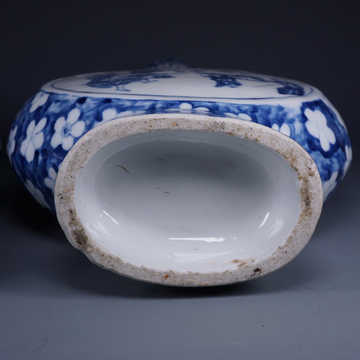 C. 1875-1908 清 光绪 青花冰梅纹开光人物故事图抱月瓶一对