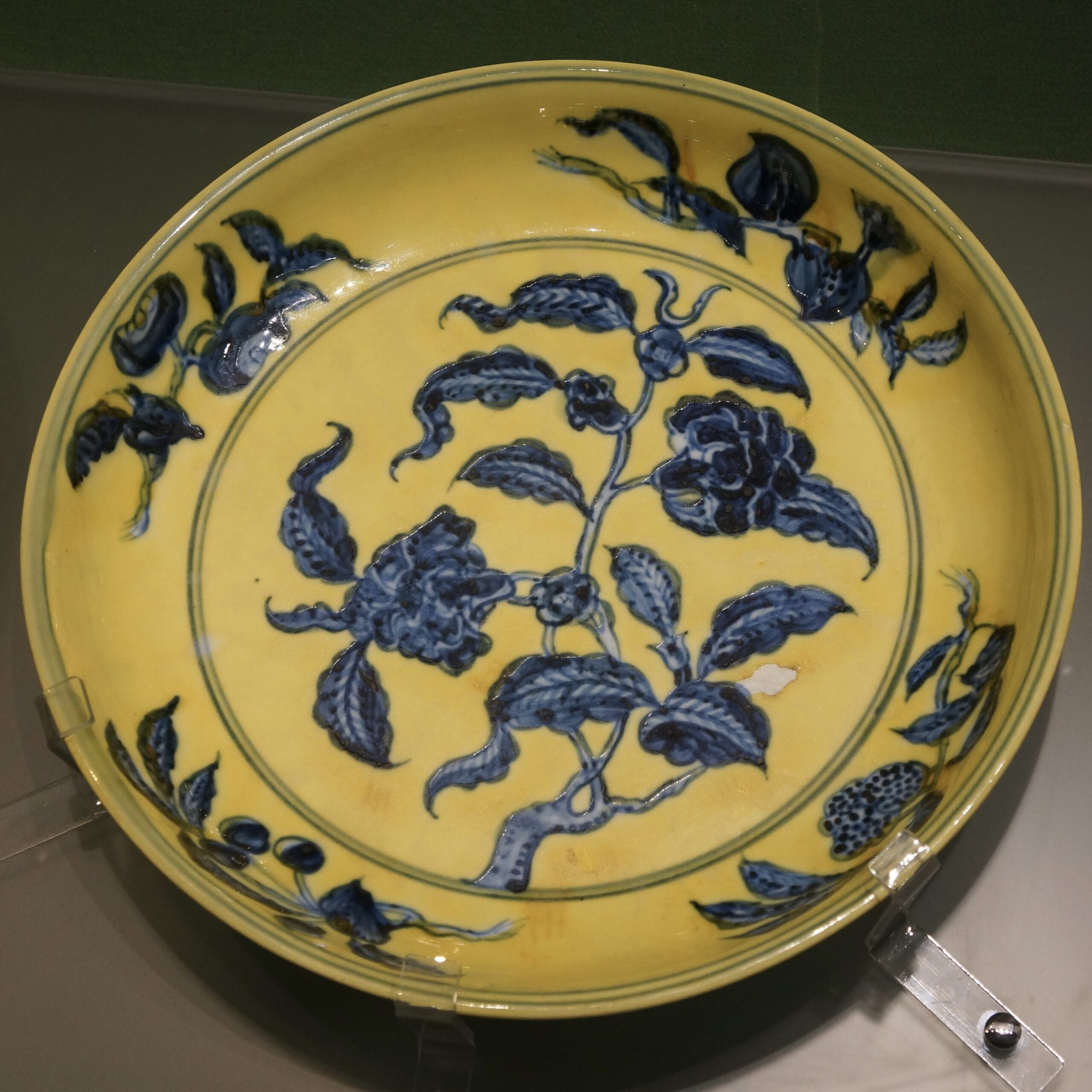 中国美術 色絵 唐子草花紋 瓶 一対 旧家蔵出(MG999) 中国美術 色絵 唐子草花紋 瓶 一対 旧家蔵出(MG999) 中国美術