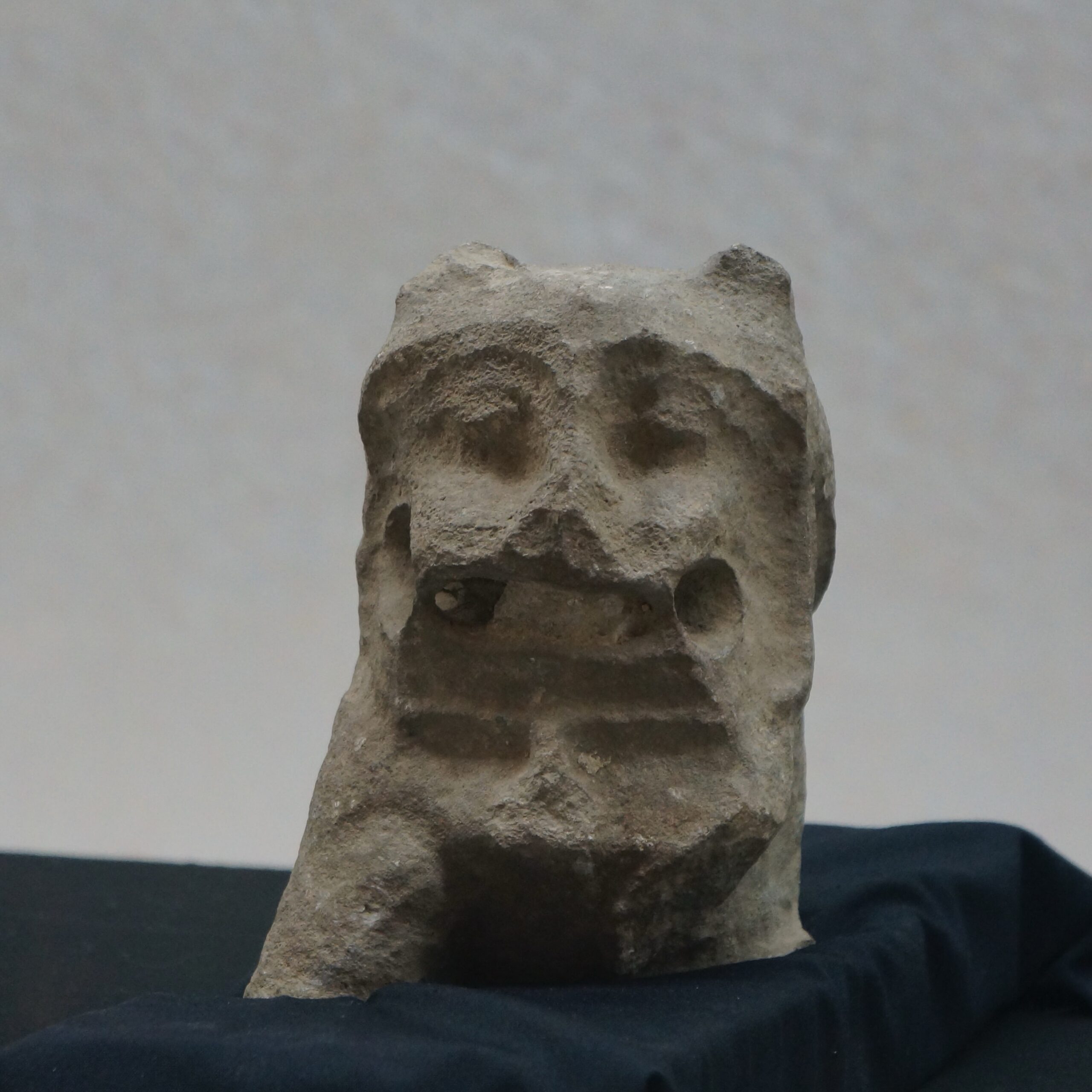 C.1501 琉球第二尚氏玉陵高欄獅子