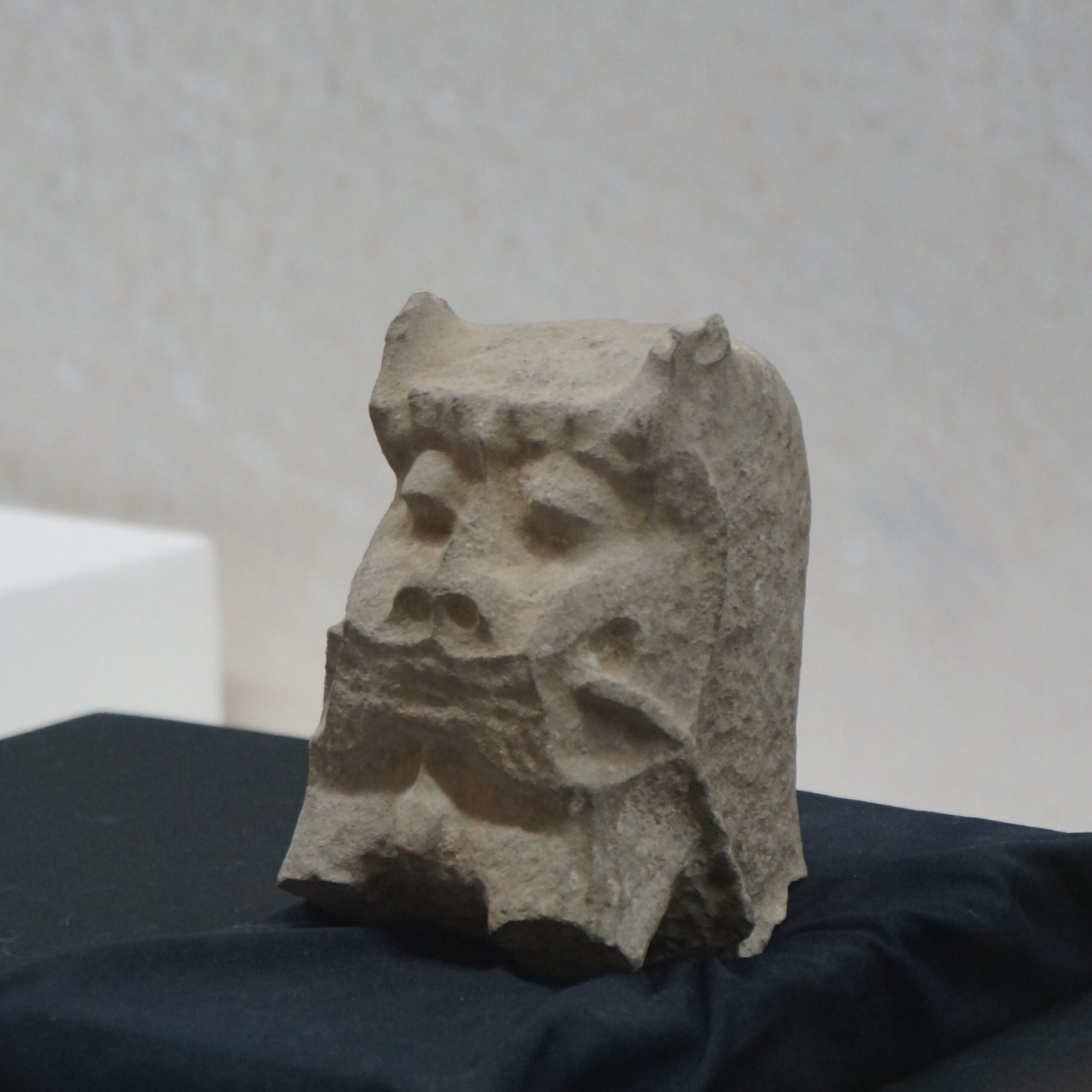 C.1501 琉球第二尚氏玉陵高欄獅子