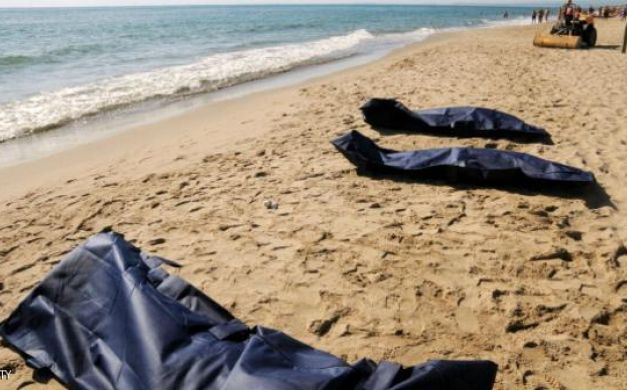 مياه شاطئ “أوريورة” بگليميم تلفظ 17 جثة إثر انقلاب قارب للهجرة السرية