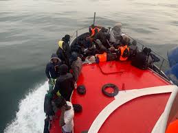 صدام بين مهاجرين أفارقة ومغاربة في طانطان ينتهي بإحباط محاولة هجرة