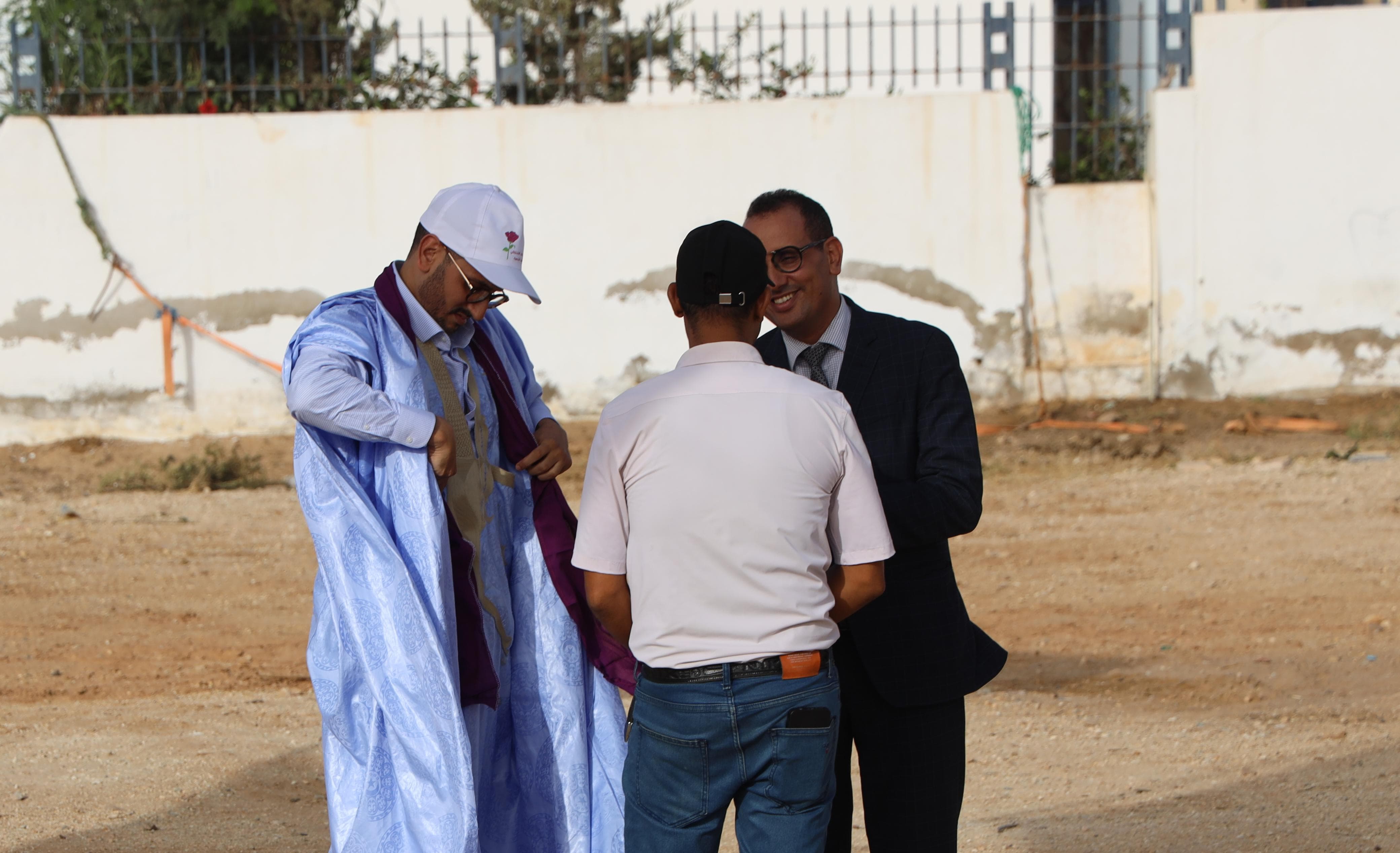 سكان المرسى يتساءلون عن “وجه آخر” لرئيس المجلس الحضري بدر الموساوي