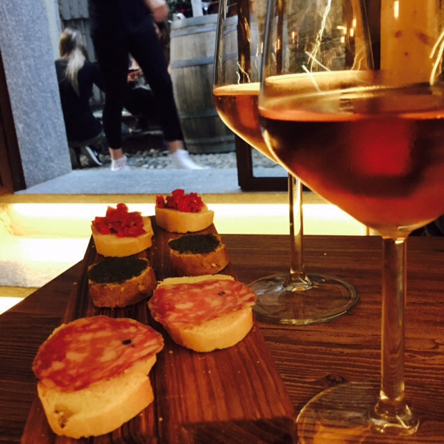 Pink prosecco and complimentary snacks.