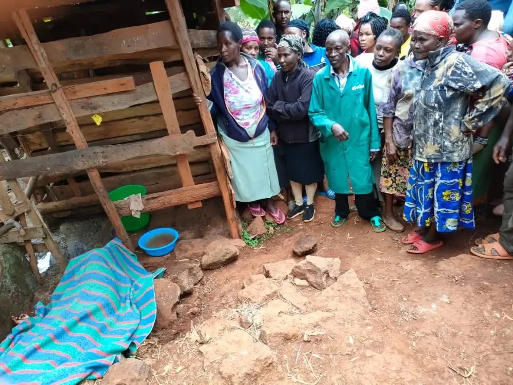 Kenyan Man Stoned To Death By Irate Mob After Beheading His Girlfriend