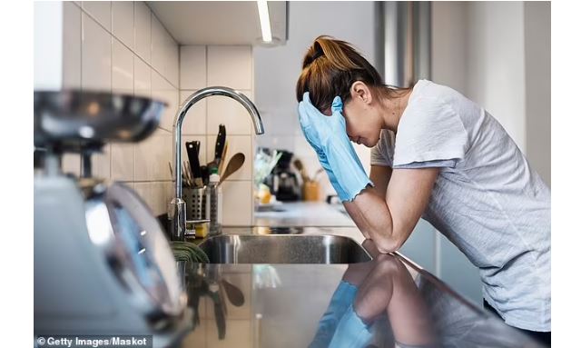 Spain to Launch App That Will Tell Wives If Their Men Are Doing Enough Housework