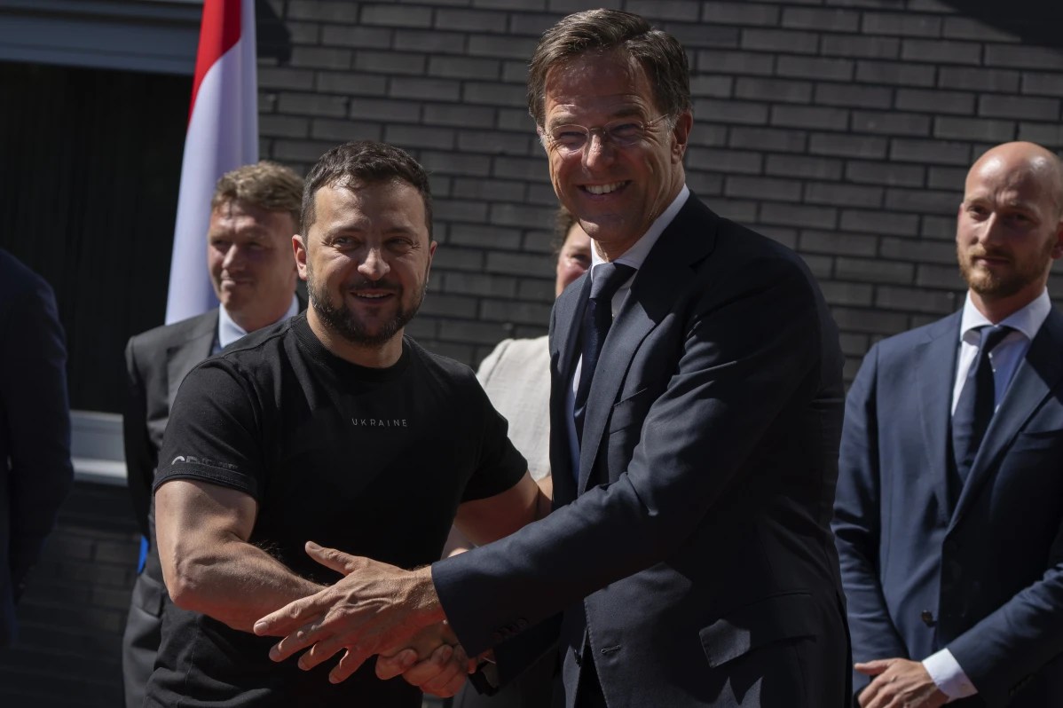 Netherlands and Denmark to Give F-16 Fighter Jets to Ukraine