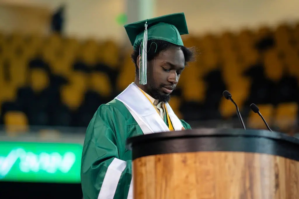 Black Teen From Louisiana Graduates With 3.9 GPA Despite Being Homeless