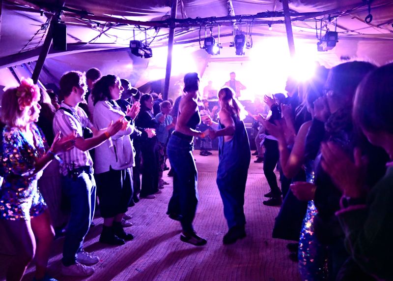 Festivals Howthelightgetsin London - Premium Vintage Picture Gallery - 8K