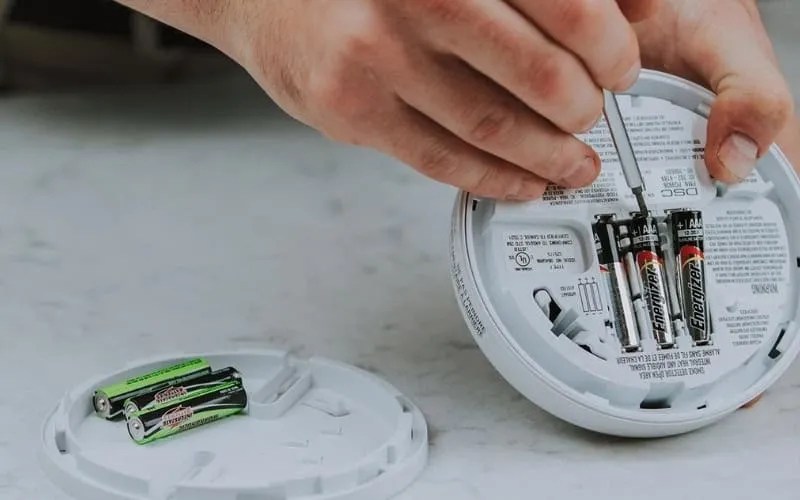 Why Is My Smoke Alarm Still Beeping After I Put A New Battery In
