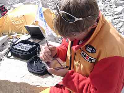 Всем хороша Cassiopeia, вот только ее экран плохо виден на ярком высокогорном солнце
