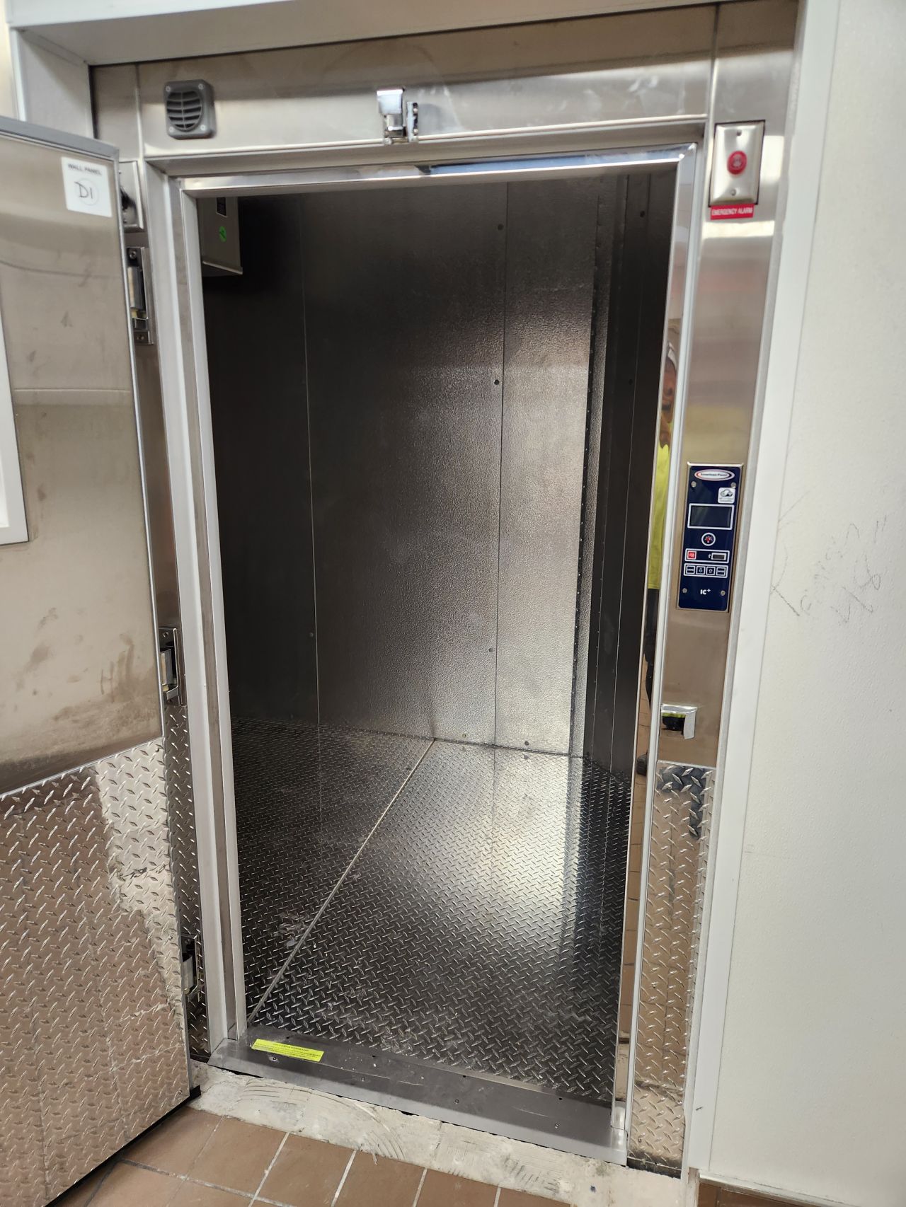 1767120541742