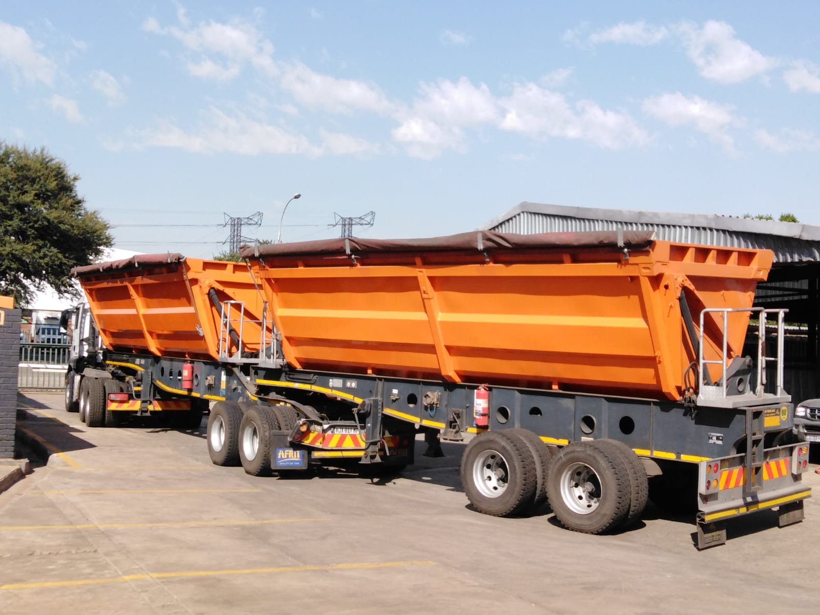 Safety precautions to consider when loading and unloading truck ...