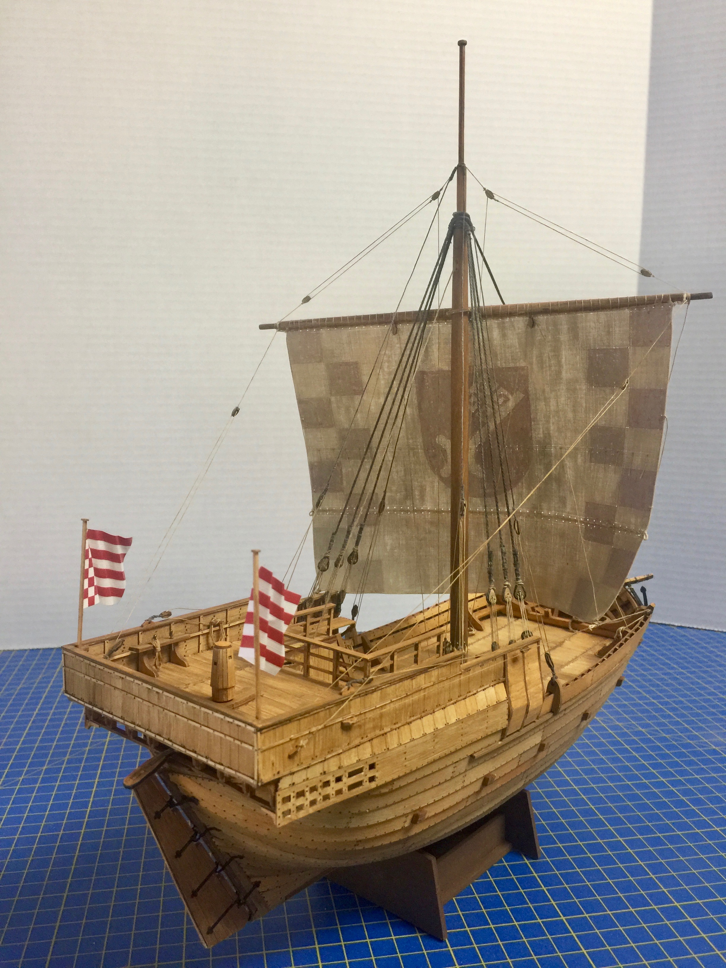 Bremen Cog, 1380 - Card model by Clare Hess