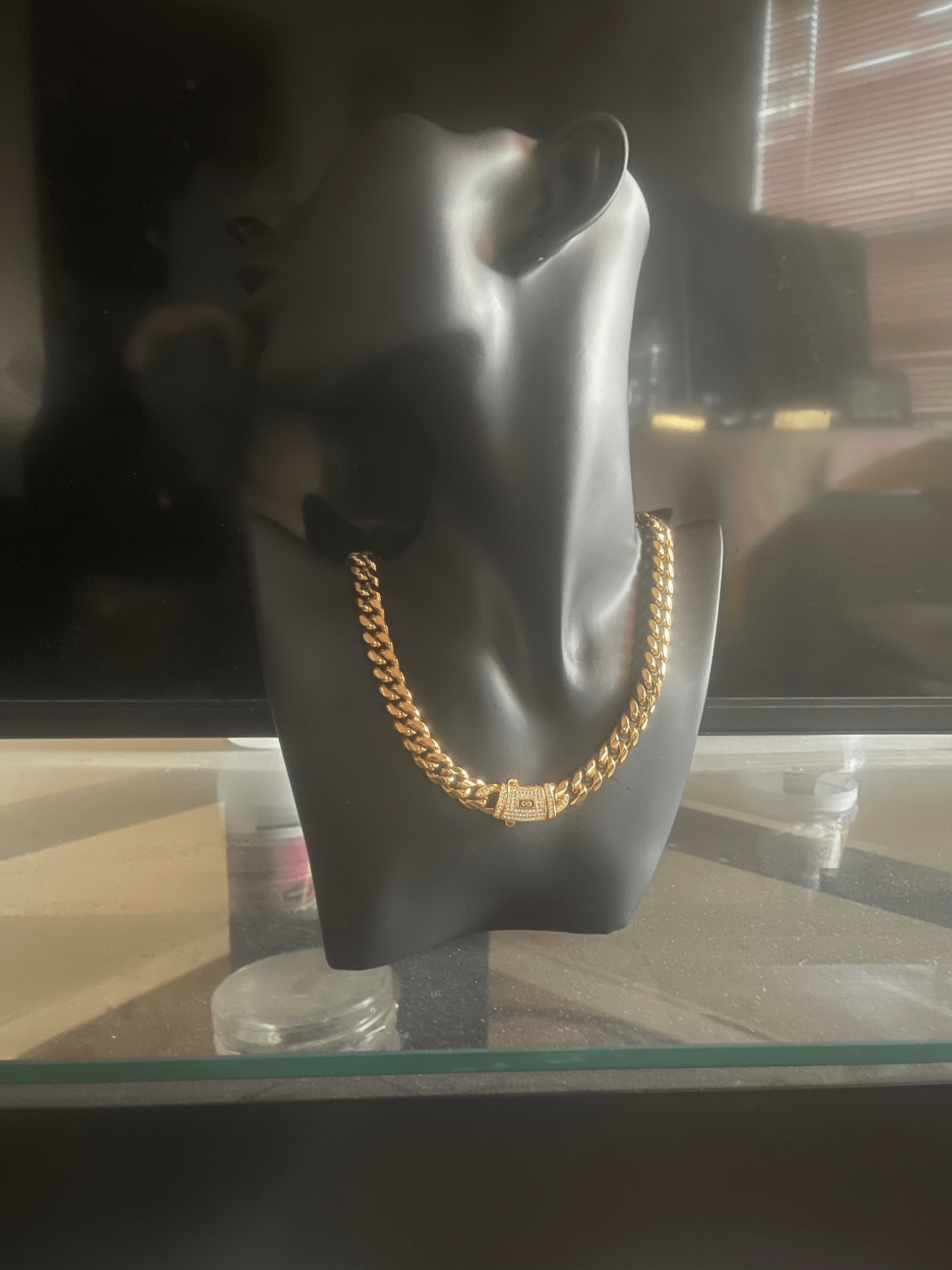 18k Gold plated Stainless  Cuban Chain Beautiful Very Elegant  show your Bling