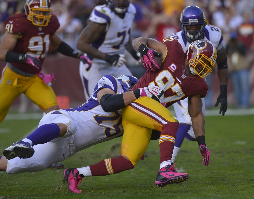 lorenzo-alexander-signs-with-the-cardinals