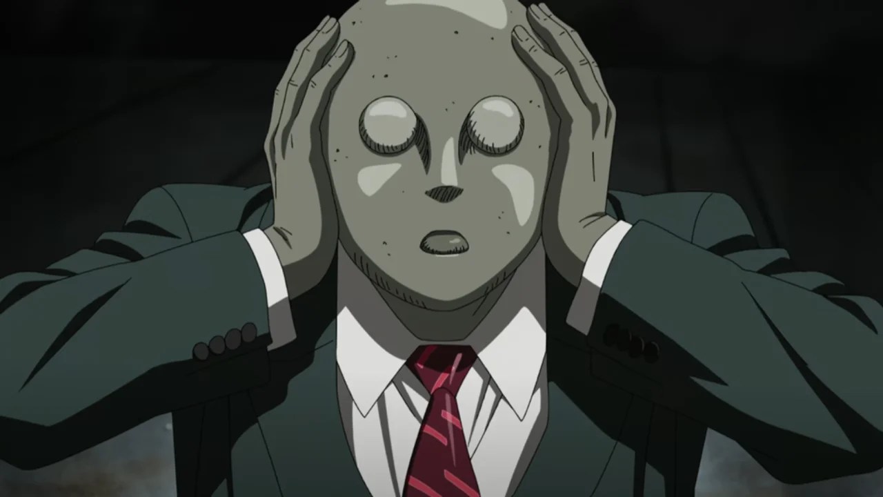 El Dr. Abullah sostiene su cabeza en una escena del anime Pluto de Netflix