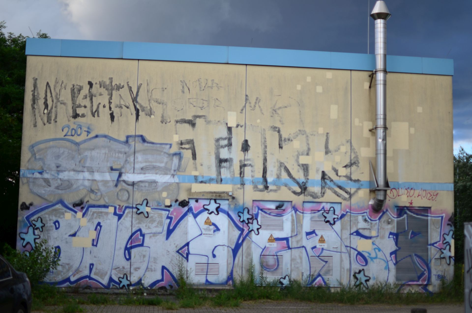 Berlin Graffiti Bombing