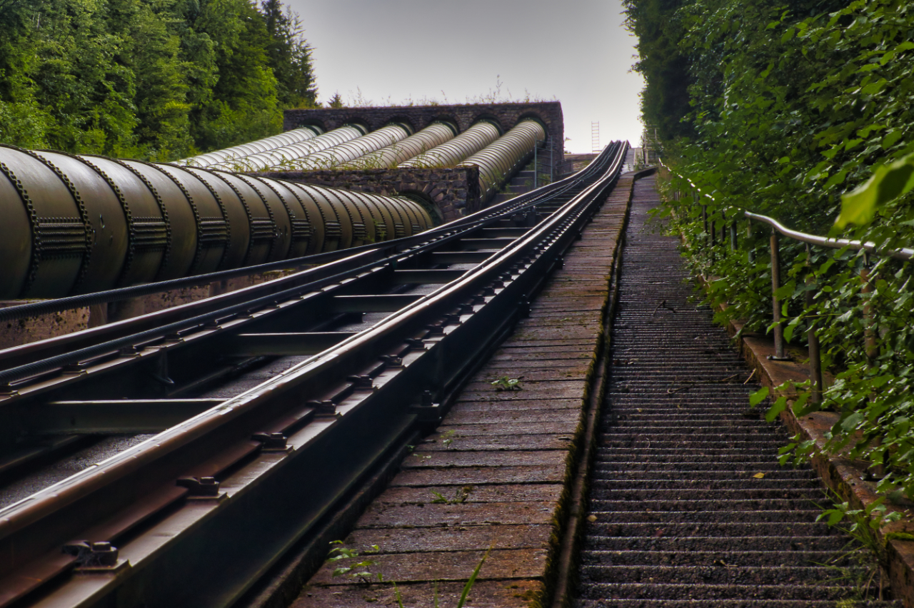 Understanding the Differences Between Pigging and Robotic Pipe Inspection Methods