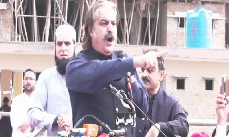 سوات میں پی ٹی آئی کا جلسہ، گنڈاپور کی پھانسیاں لگانے کی دھمکی – اردو نیوز اپڈیٹ