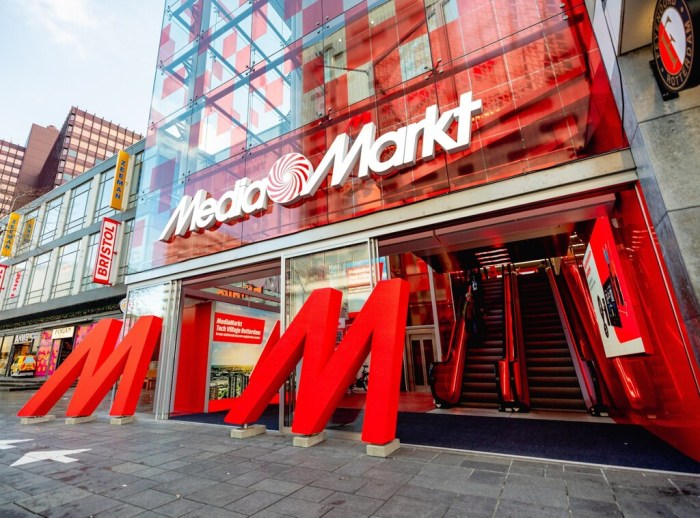 MediaMarkt se adelanta al Black Friday y nos deja Nintendo Switch tirada de precio por tiempo limitado 