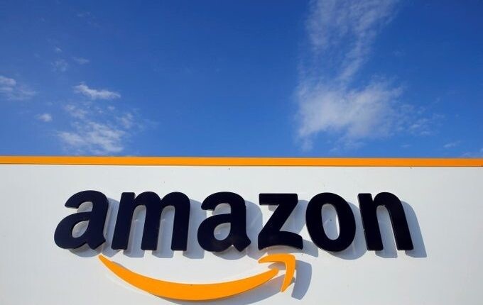 Amazon, luces y sombras: alcanza los 200 millones de suscriptores de Prime, pero sus empleados tienen que orinar en botellas