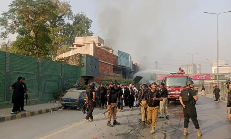 Peshawar Police Station Explosion: CTD Official Dead, Investigation Underway (2026)