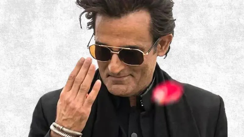 Dhurandhar: Hindi Cinema's Blockbuster Sensation | Akshaye Khanna's Record-Breaking Success (2026)