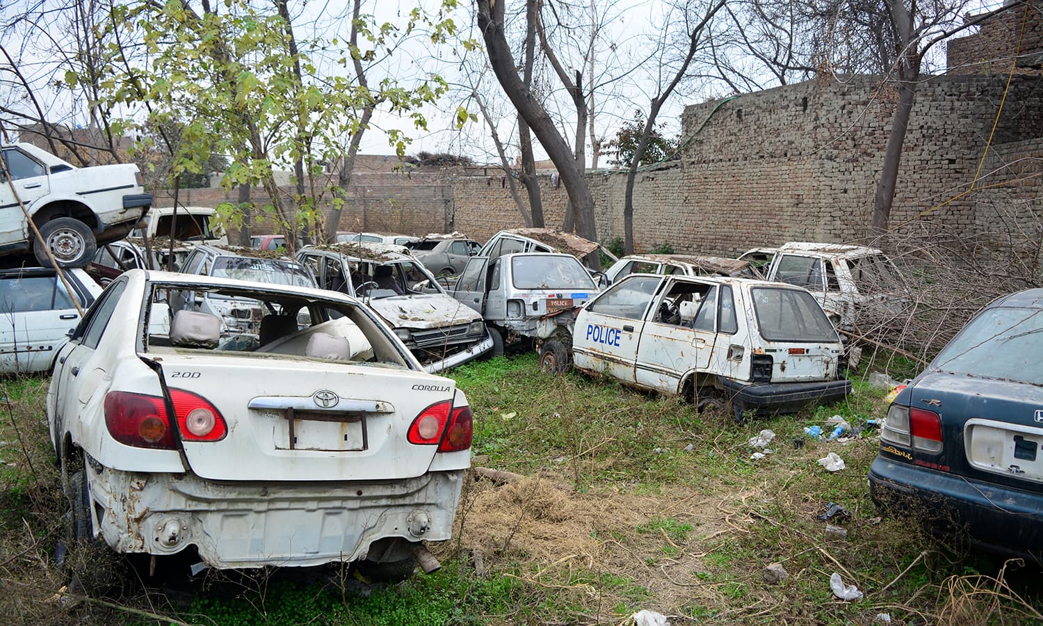 How Peshawar Policemen Get Away With Driving 039 Borrowed