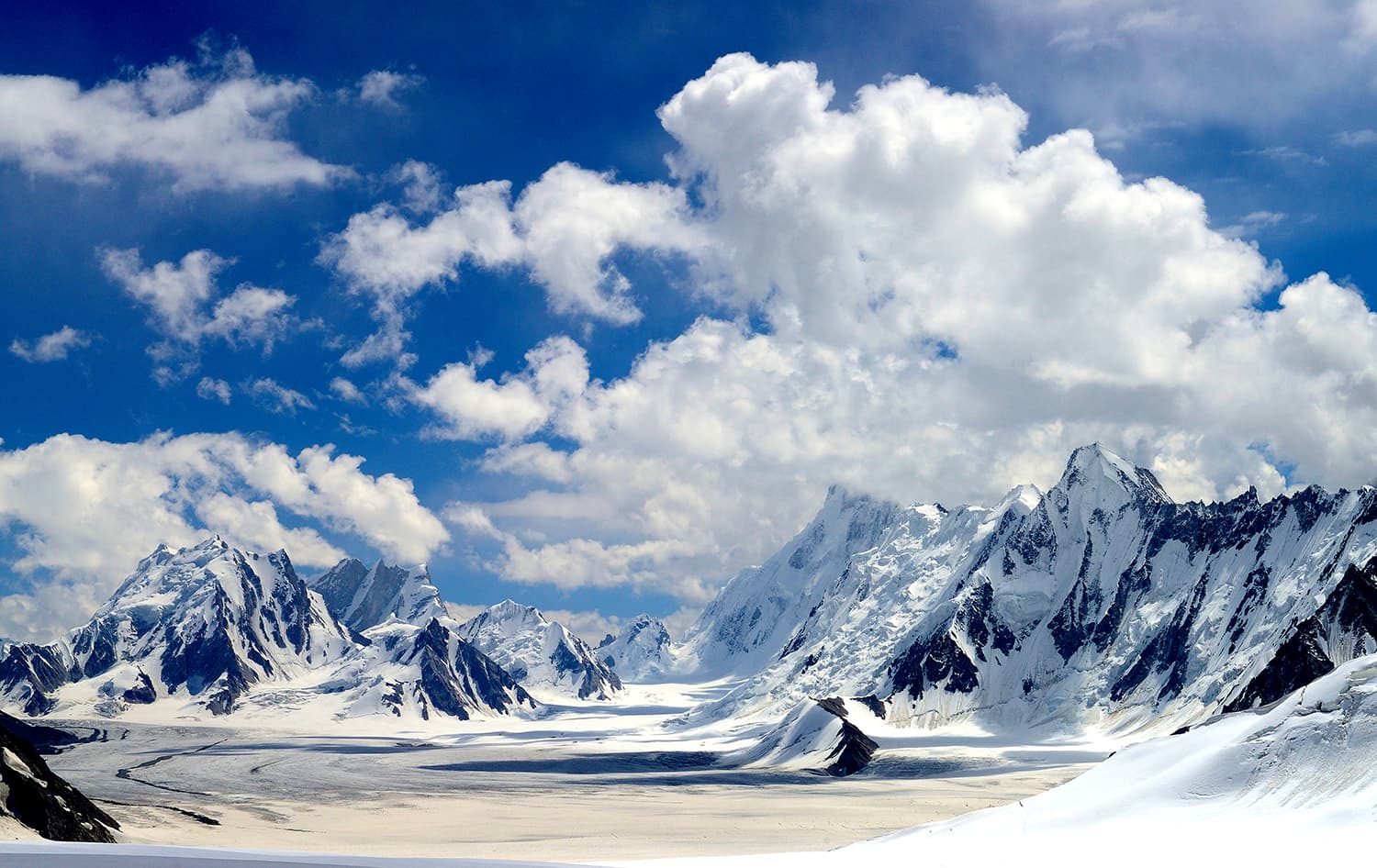 View of Snow Lake from Hispar Pass's summit. ─ Photo by author
