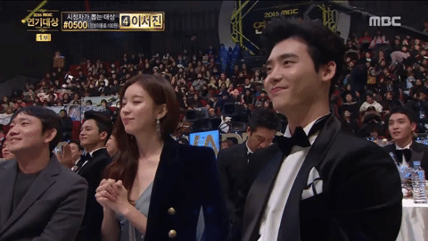 Korean audience GIFs - Get the best gif on GIFER