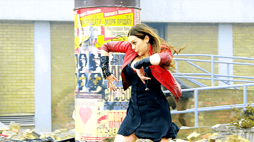 Avengers Elizabeth Olsen Vengadores Gif Find On Gifer