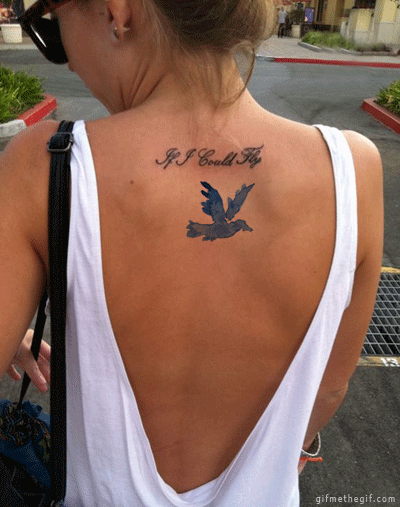 Back Flying Bird Tattoo Gif - Découvrez Sur Gifer