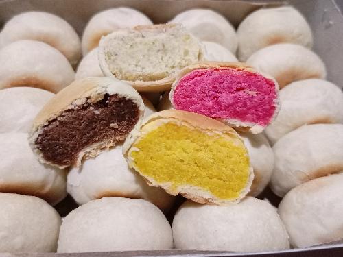 Bakpia Arsyila, Rian Adi Setyo