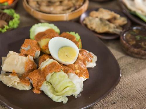 Batagor & Siomay Aa 88 Samping Masjid Cengho, Bengkong/sadai Golden Prawn, Arifin
