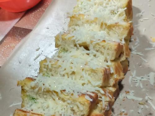 Roti bakar restu, Suriana