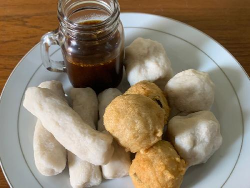 Pempek Yuk May