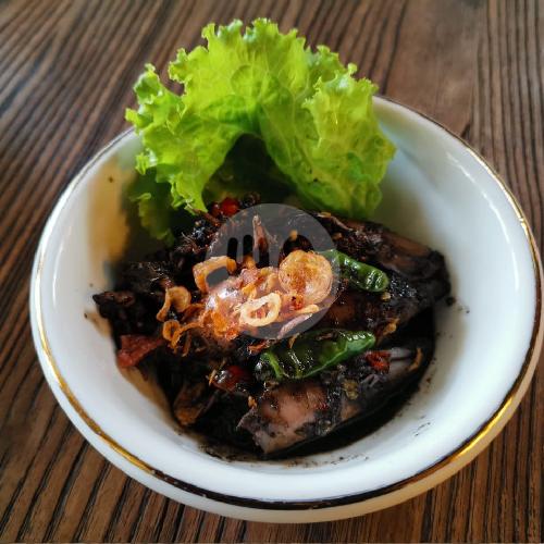 22 Tempat Makan Cumi Hitam Pedas Paling Enak