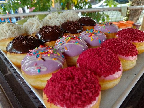 Sakti Donuts, Cibitung,Wanasari, Griyayasa, Putri Emilia Puspitasari