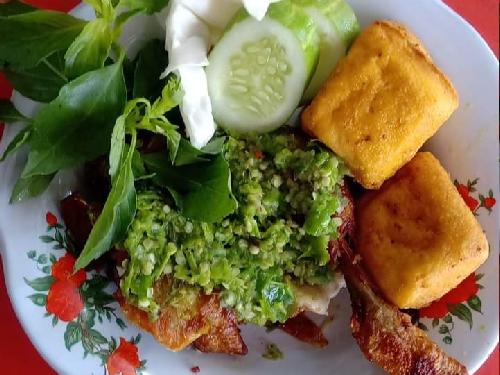 Ayam Penyet Cabe Ijo Teh Ai, AI SUMIATI