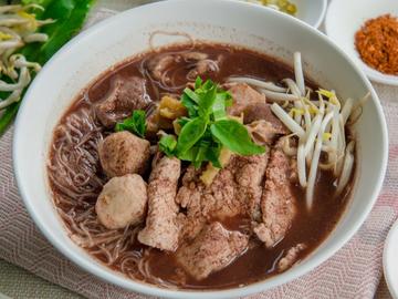 Tomyum Express Surabaya, Peter Tedja Surya