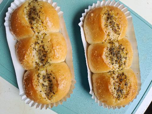 Kenz Bakery, Kampung Timur, Fahrhi Fardholah