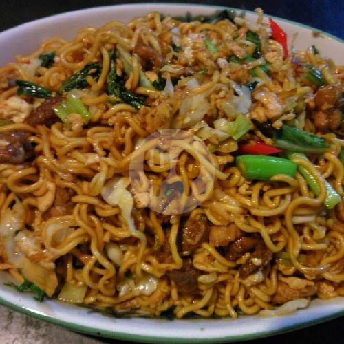 26 Tempat Makan Mie Goreng Seafood Udang Terenak di Jakarta