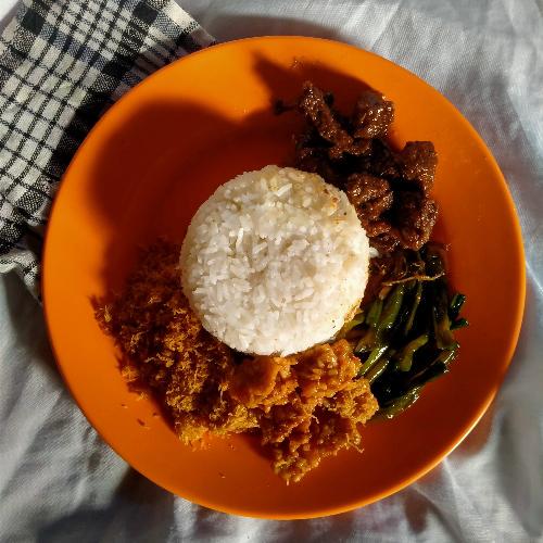 22 Tempat Makan Nasi Campur Krengsengan Paling Enak di Surabaya
