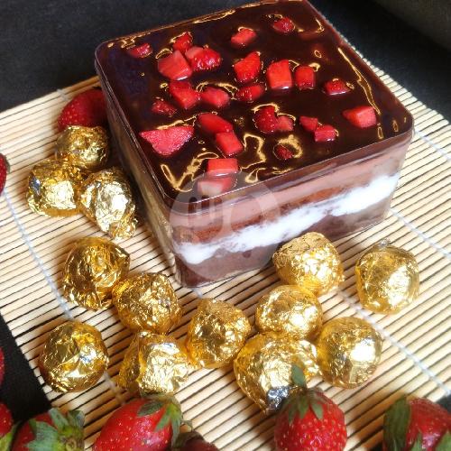 16 Resto Dessert Box Strawberry Termurah di Jakarta