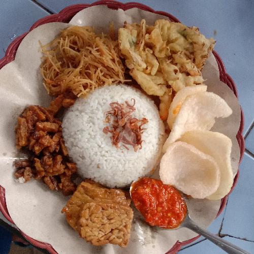 18 Resto Nasi Uduk Sederhana Paling Enak di Jakarta
