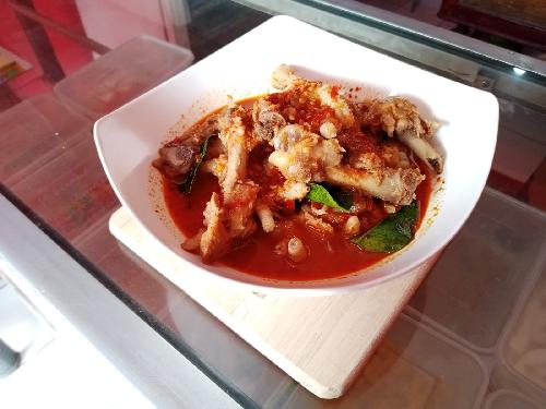 Mie Ledok Pangsit Kang El, Elven Febriana